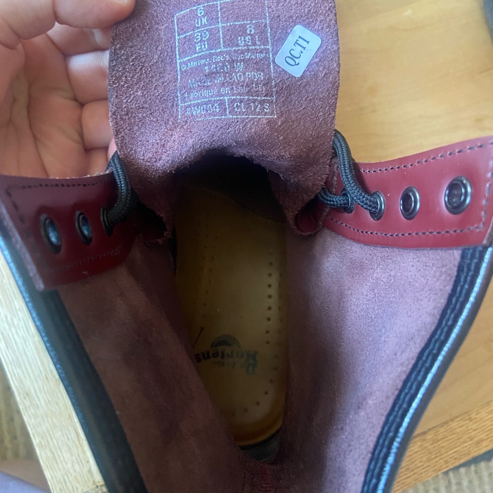 Dr. Martens 1460 SMOOTH LEATHER LACE UP BOOTS - Picture 10 of 14
